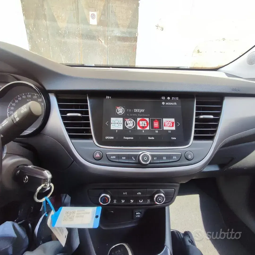 Usata Opel Crossland 110 CV (80 kW) 2022 Nero SUV