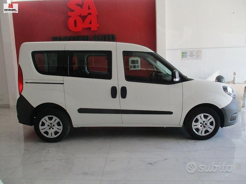 Usata Fiat Doblò 95 CV (69 kW) 2017 Bianco Monovolume
