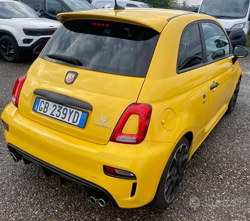 Usata Fiat 500 Abarth 180 CV (132 kW) 2020 Giallo Utilitaria