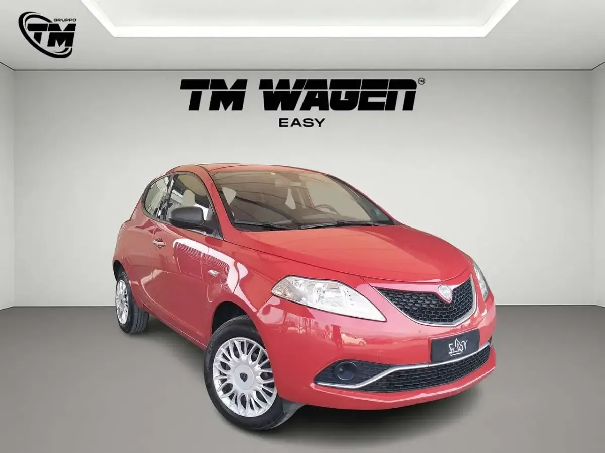 Usata Lancia Ypsilon Silver 80 CV (58 kW) 2017 Rosso Utilitaria