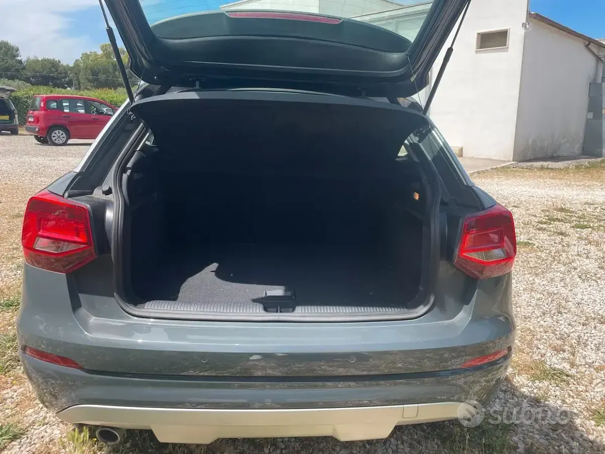 Usata Audi Q2 116 CV (85 kW) 2019 Grigio SUV