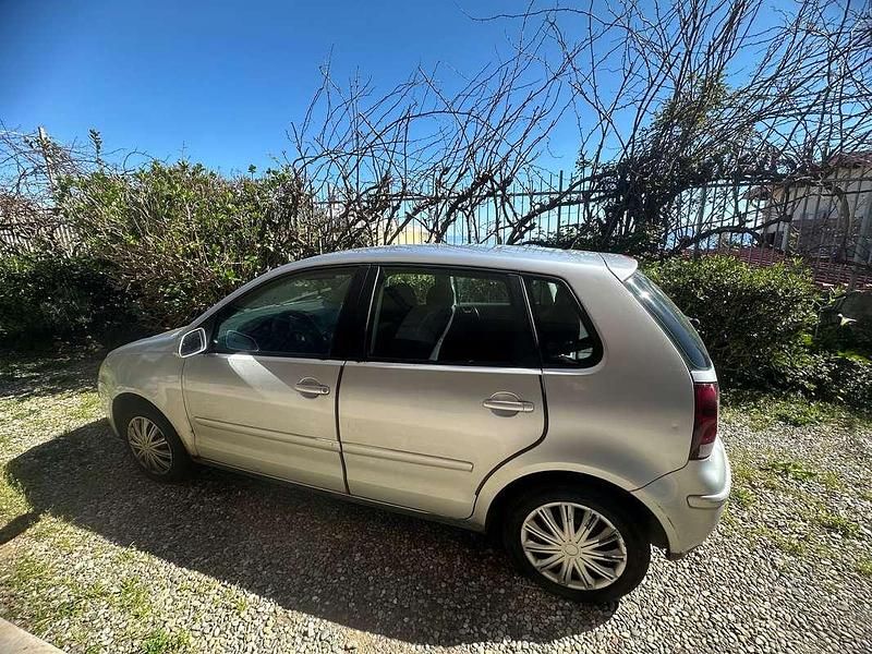 Usata VW Polo Comfortline 80 CV (58 kW) 2006 Argento Utilitaria