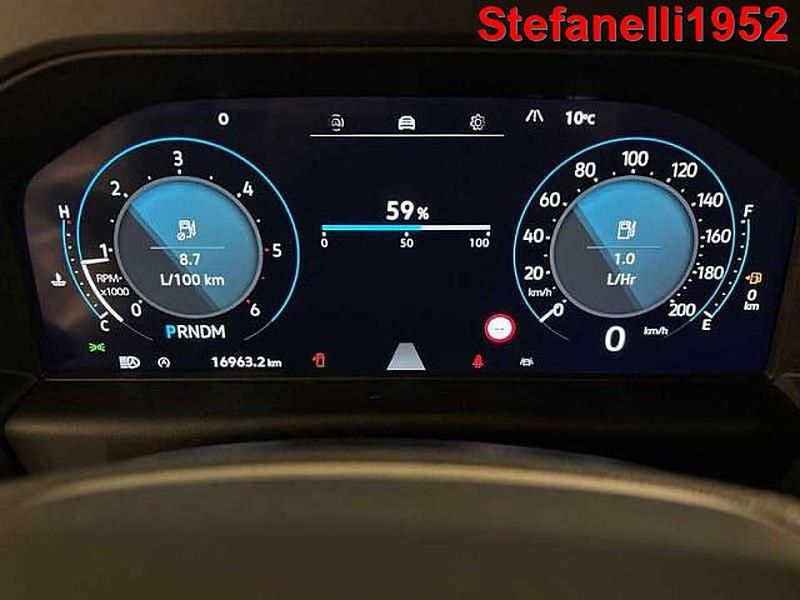 Usata VW Caravelle 150 CV (110 kW) 2025 Grigio Furgone