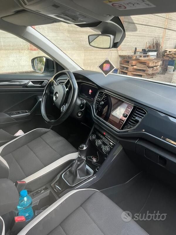 Usata VW T-Roc 116 CV (85 kW) 2019 Bianco SUV