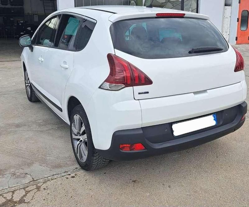 Usata Peugeot 3008 120 CV (88 kW) 2015 Bianco Monovolume