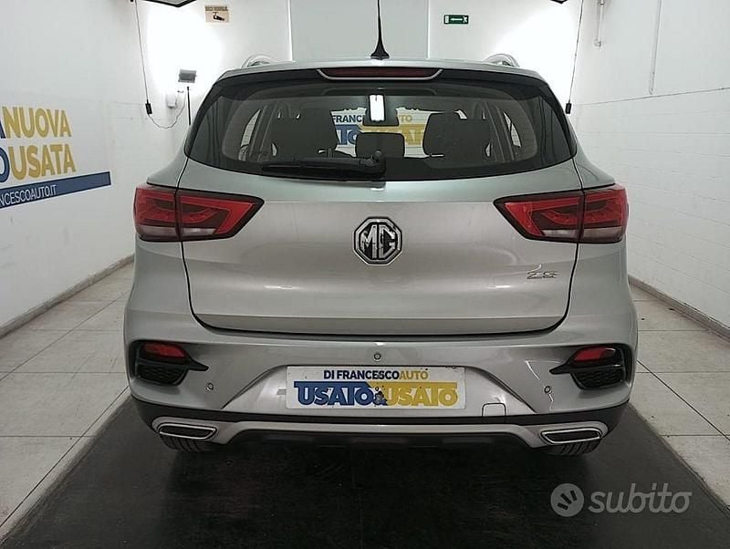 Usata MG ZS Luxury 106 CV (77 kW) 2024 Grigio SUV