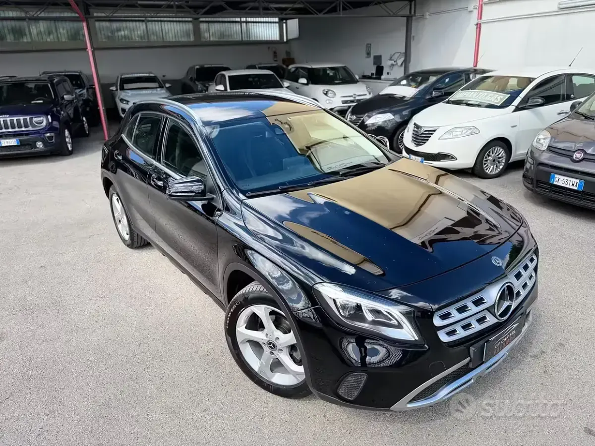 Begagnad Mercedes GLA220 177 HK (130 kW) 2017 Svart SUV