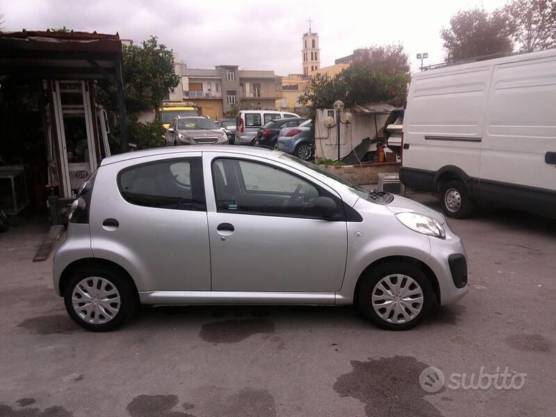 Usata Citroën C1 Attraction 68 CV (50 kW) 2013 Argento Utilitaria