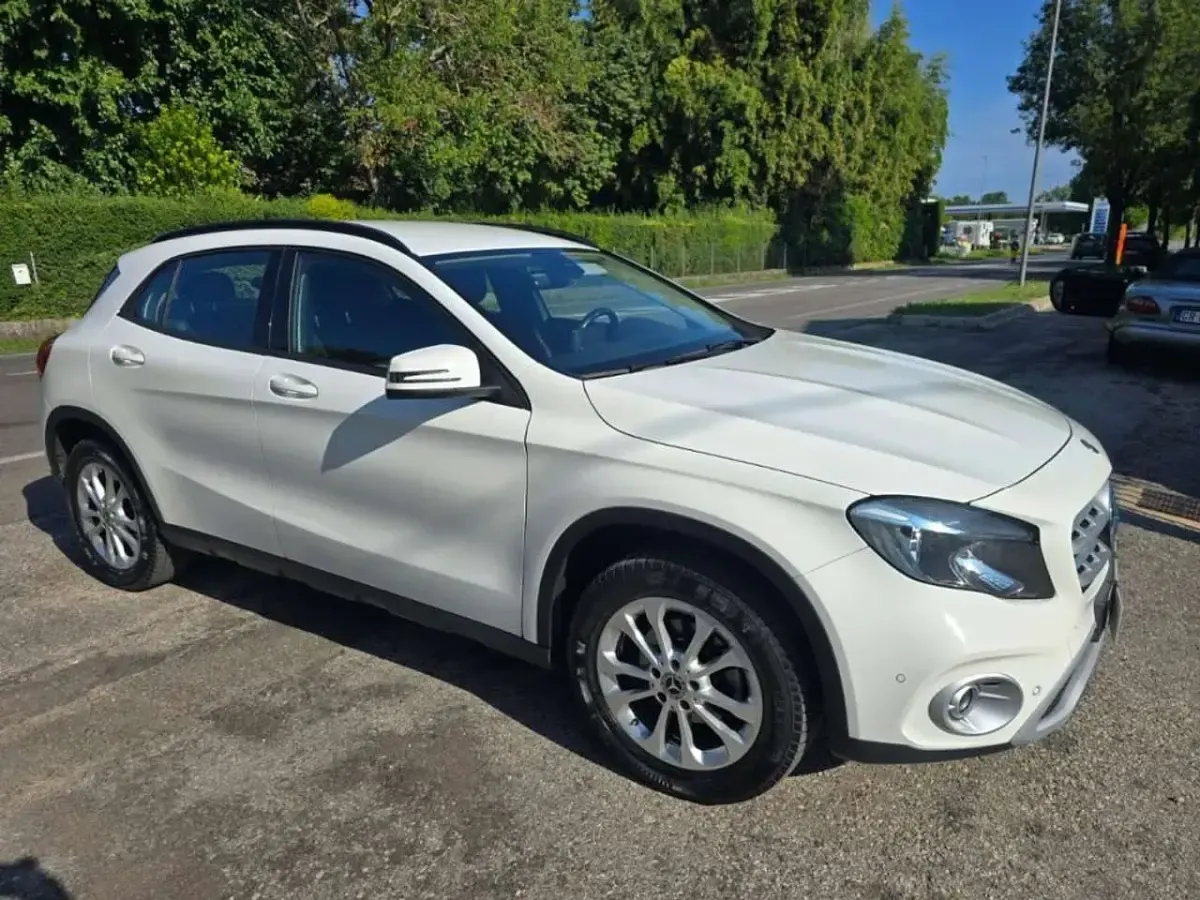 Usata Mercedes GLA200 Executive 136 CV (100 kW) 2018 Antracite SUV