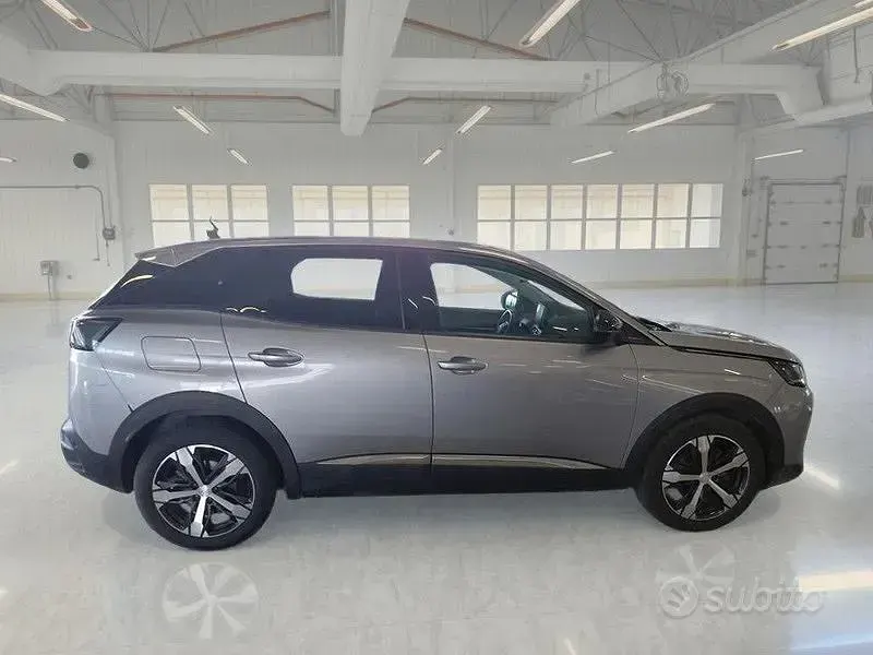Usata Peugeot 3008 Allure 131 CV (96 kW) 2022 Grigio SUV