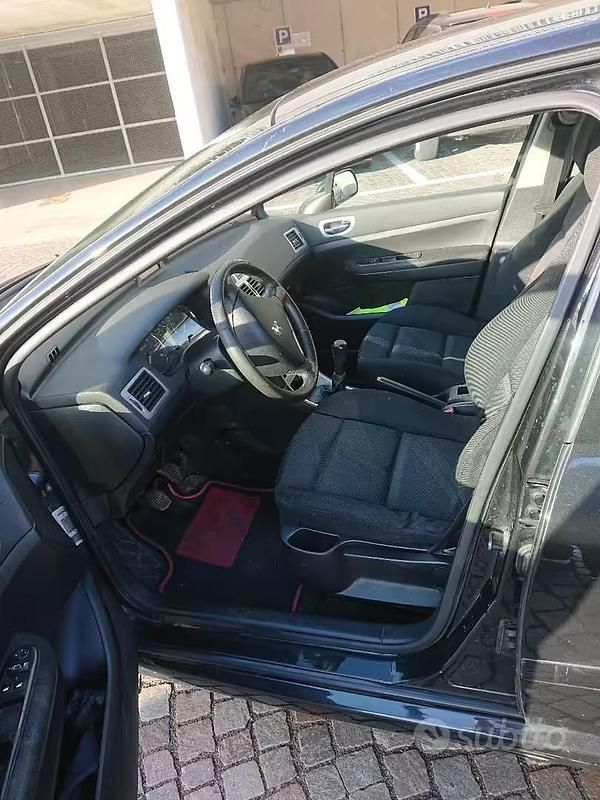 Usata Peugeot 307 110 CV (80 kW) 2006 Nero Berlina