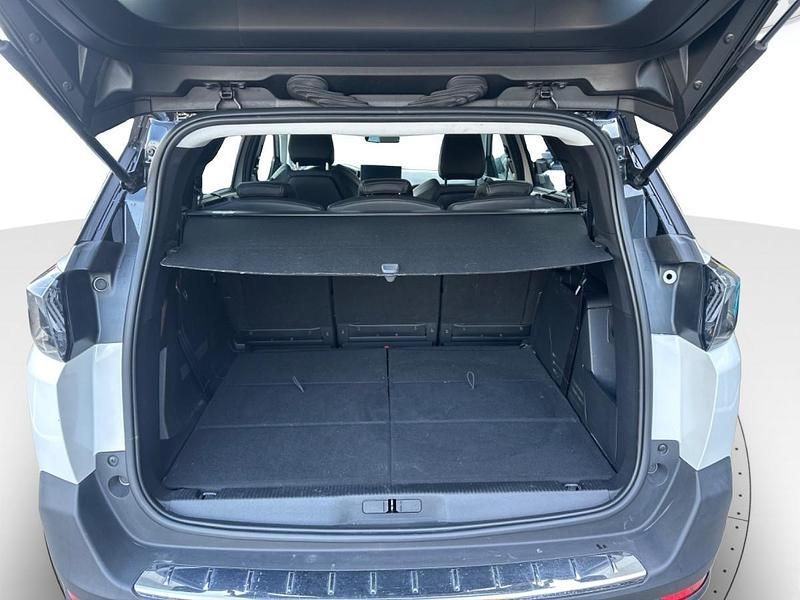 Usata Peugeot 5008 Allure 131 CV (96 kW) 2022 Bianco SUV