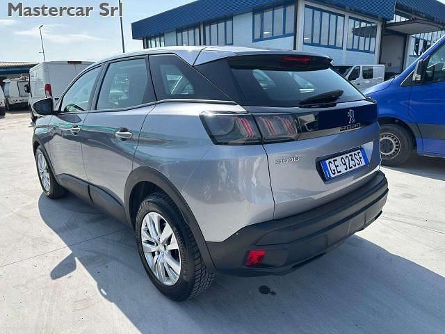 Usata Peugeot 3008 Business-Line 131 CV (96 kW) 2021 Argento SUV