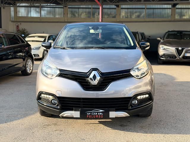 Usata Renault Captur Intens 90 CV (66 kW) 2017 Grigio scuro SUV