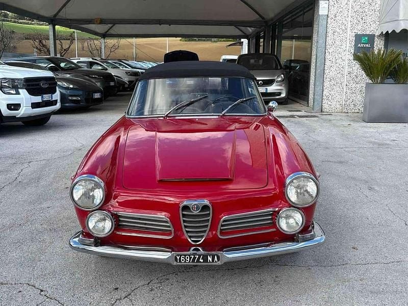 Usata Alfa Romeo Spider 145 CV (106 kW) 1966 Rosso Cabrio