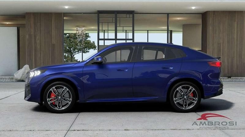 Nuova BMW X2 M Sport 150 CV (110 kW) 2026 Portimao blue metallizzato SUV