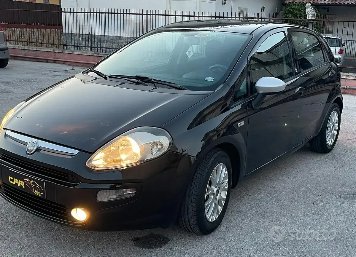 Usata Fiat Punto Evo 95 CV (69 kW) 2011 Nero Utilitaria