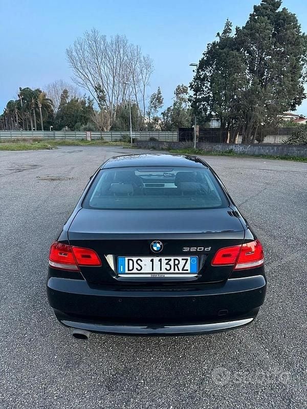 Usata BMW 320 Efficient Dynamics 177 CV (130 kW) 2008 Nero Coupé