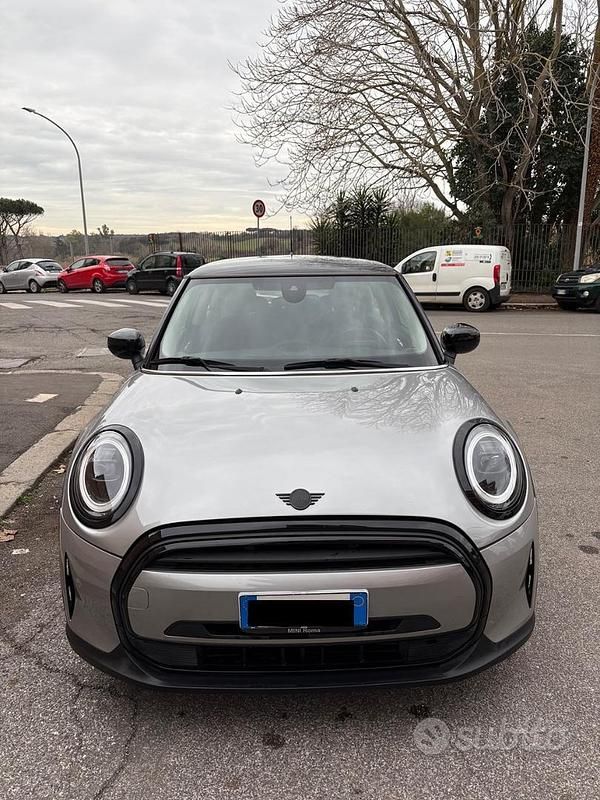 Grigio Usata 2023 Mini Cooper Classic Utilitaria | 23.800 € (Buon prezzo) - Immagine 1/4