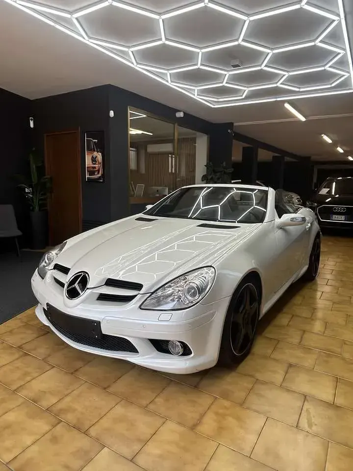 Usata Mercedes SLK350 AMG 272 CV (200 kW) 2006 Designo mystic white pearl Cabrio