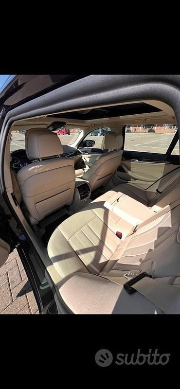 Usata BMW 530 Luxury Line 252 CV (185 kW) 2019 Nero Station wagon