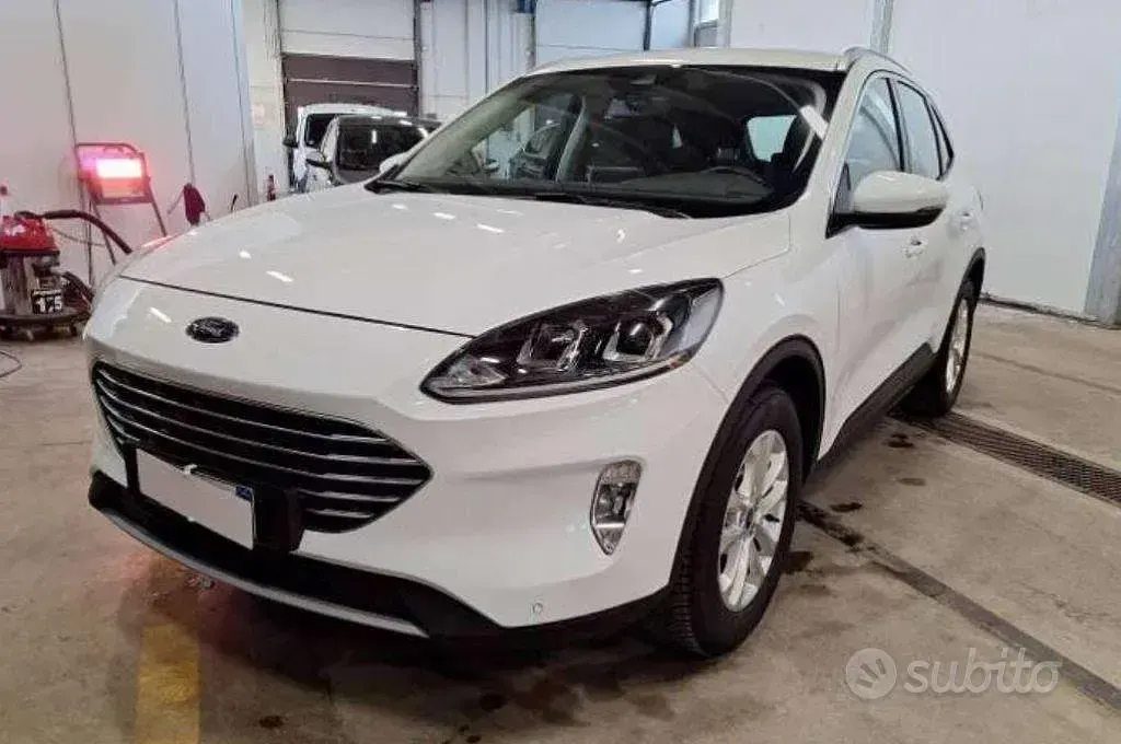 Usado Ford Kuga Business Edition 120 CV (88 kW) 2021 Blanco SUV