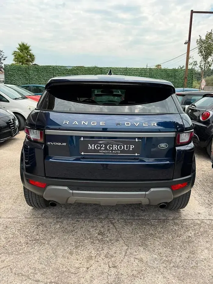 Usata Land Rover Range Rover evoque Pure 150 CV (110 kW) 2019 Bluazzurro SUV