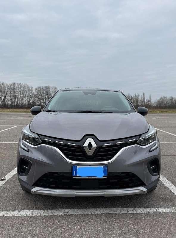 Occasion Renault Captur Engineered 94 ch (69 kW) 2023 Gris SUV
