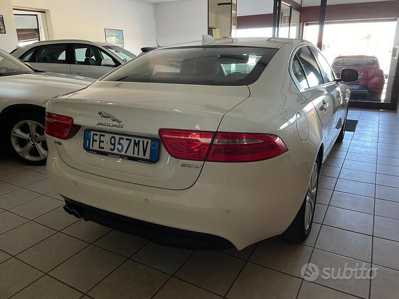 Usata Jaguar XE Prestige 2016 Bianco Berlina