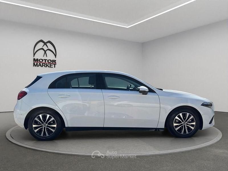 Occasion Mercedes A180 Advanced 116 ch (85 kW) 2025 Blanc Berline