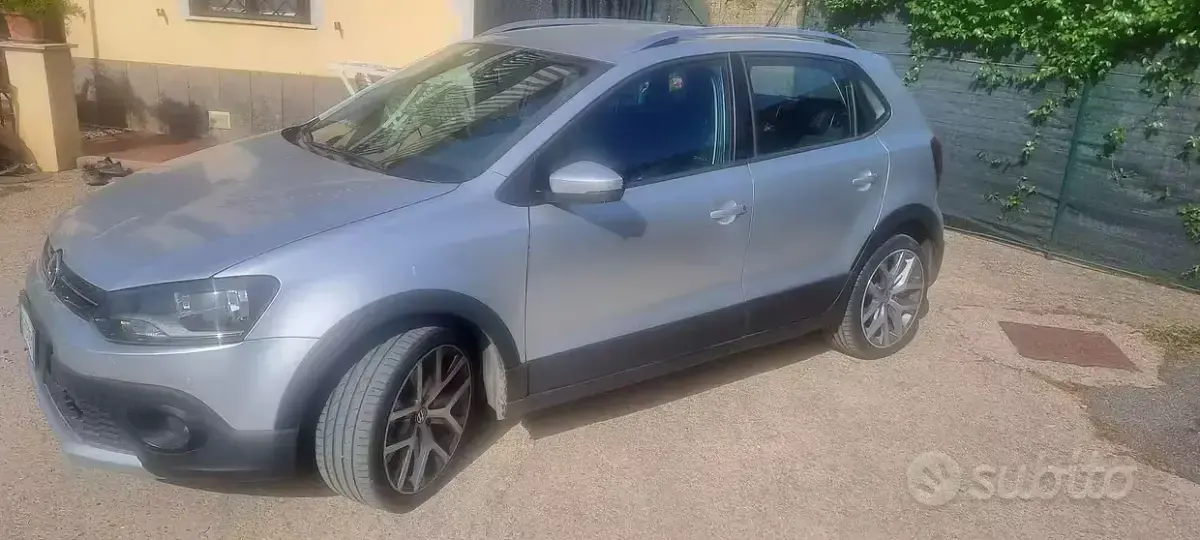 Usata VW Polo Cross 90 CV (66 kW) 2016 Grigio Utilitaria