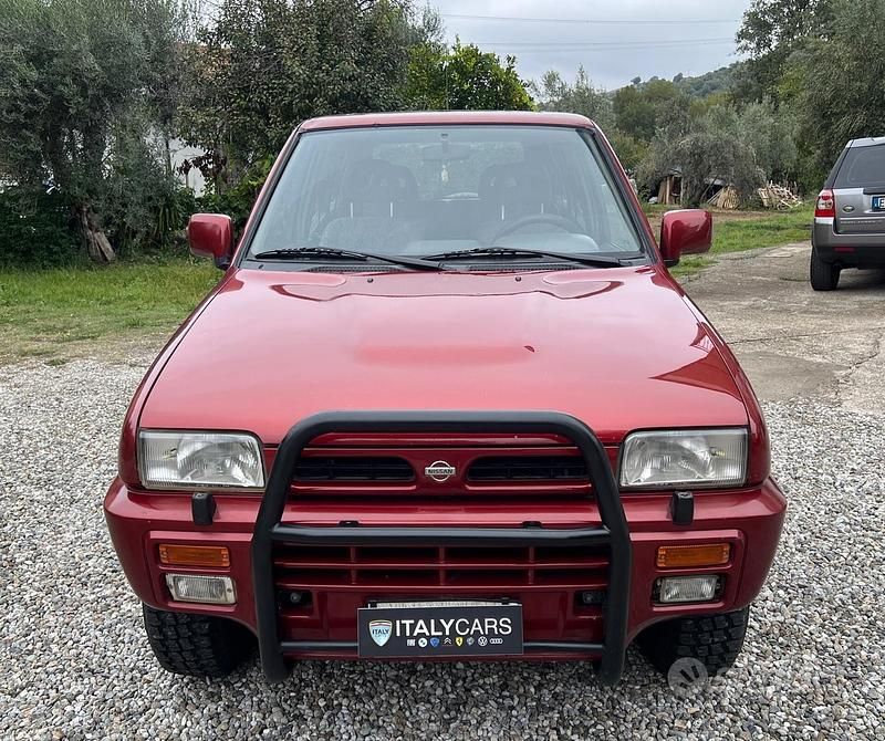 Usata Nissan Terrano SE 100 CV (73 kW) 1996 Rosso SUV