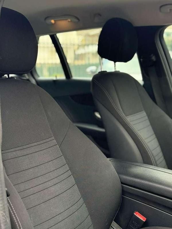 Usata Mercedes C180 Business 116 CV (85 kW) 2017 Nero Station wagon