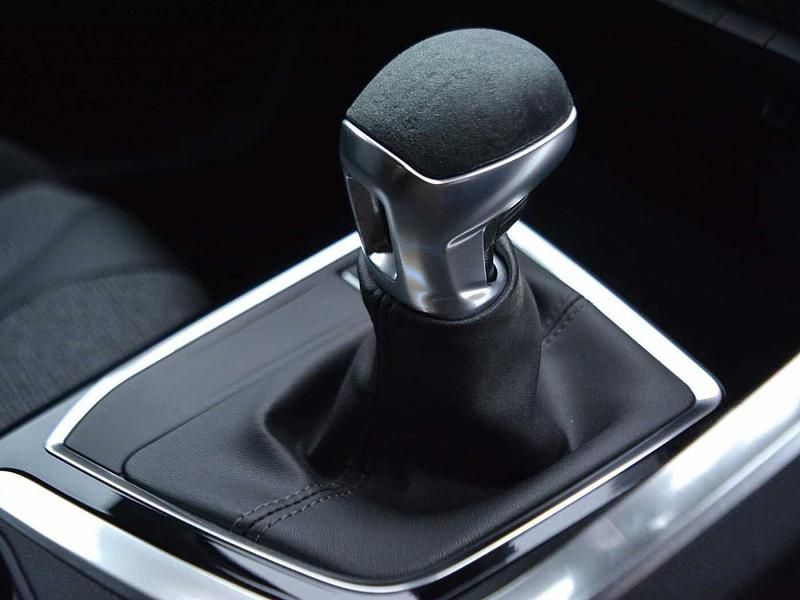 Usata Peugeot 3008 Allure 130 CV (95 kW) 2018 Grigio SUV