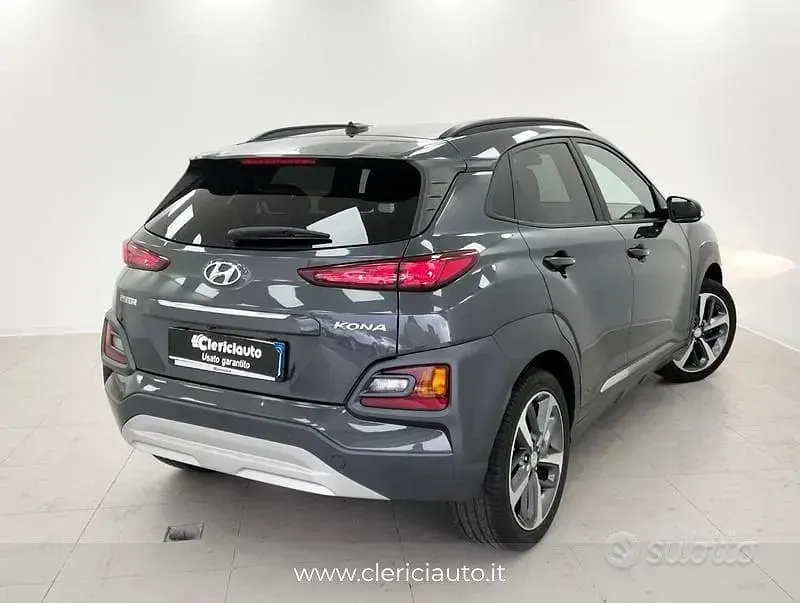 Usata Hyundai Kona 120 CV (88 kW) 2019 Grigio SUV