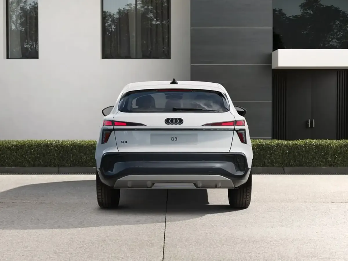 Nuova Audi Q3 Sportback Business 272 CV (200 kW) 2026 Bianco arkona SUV