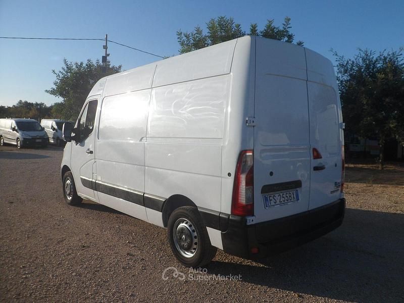 Usata Renault Master 131 CV (96 kW) 2019 Bianco Furgone
