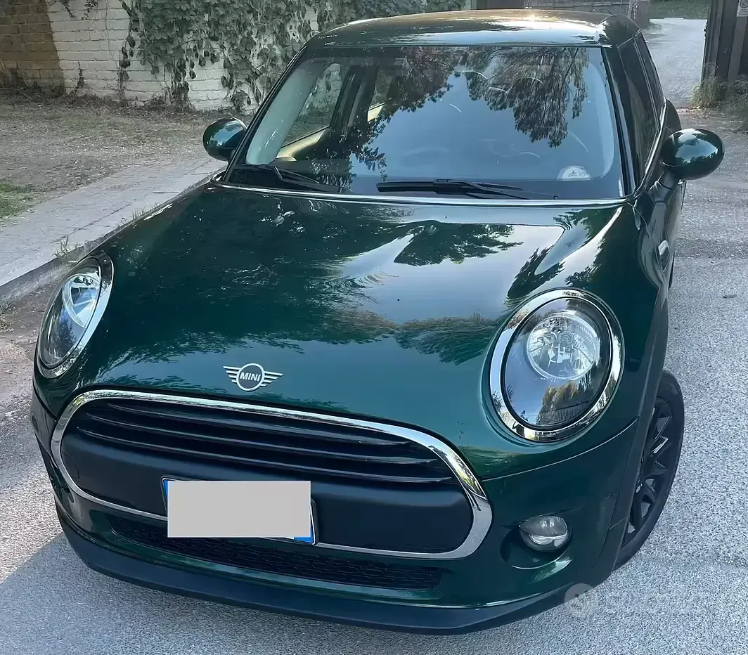 Begagnad Mini ONE 2018 Grön Halvkombi