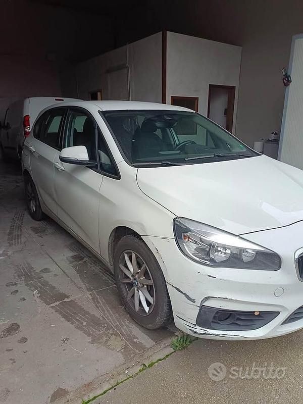 Usata BMW 216 Active Tourer 2017 Bianco Monovolume