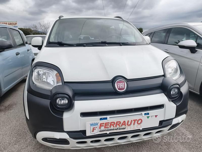 Begagnad Fiat Panda Cross Cross Plus 71 HK (52 kW) 2020 Vit Halvkombi