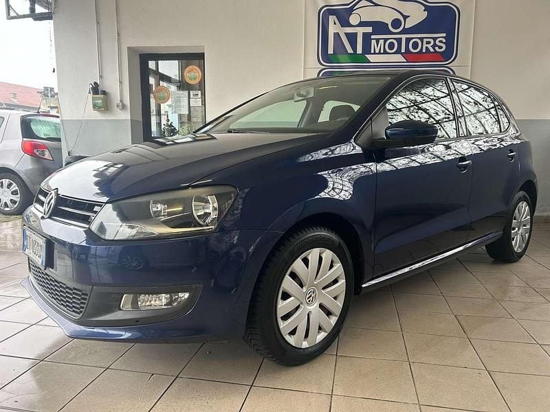 Blu Usata 2014 VW Polo Comfortline Tre volumi | 7900 € (Buon prezzo) - Immagine 1/4