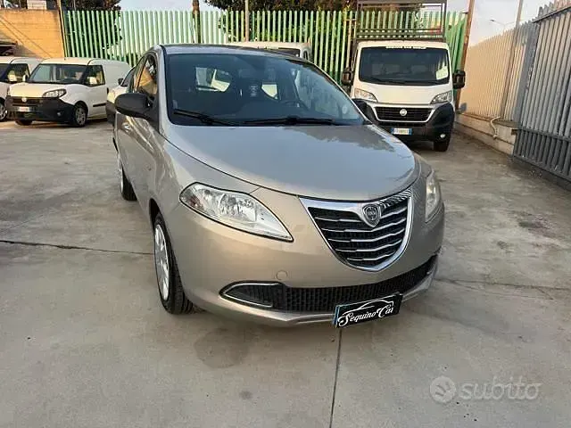 Usata Lancia Ypsilon S 95 CV (69 kW) 2012 Utilitaria
