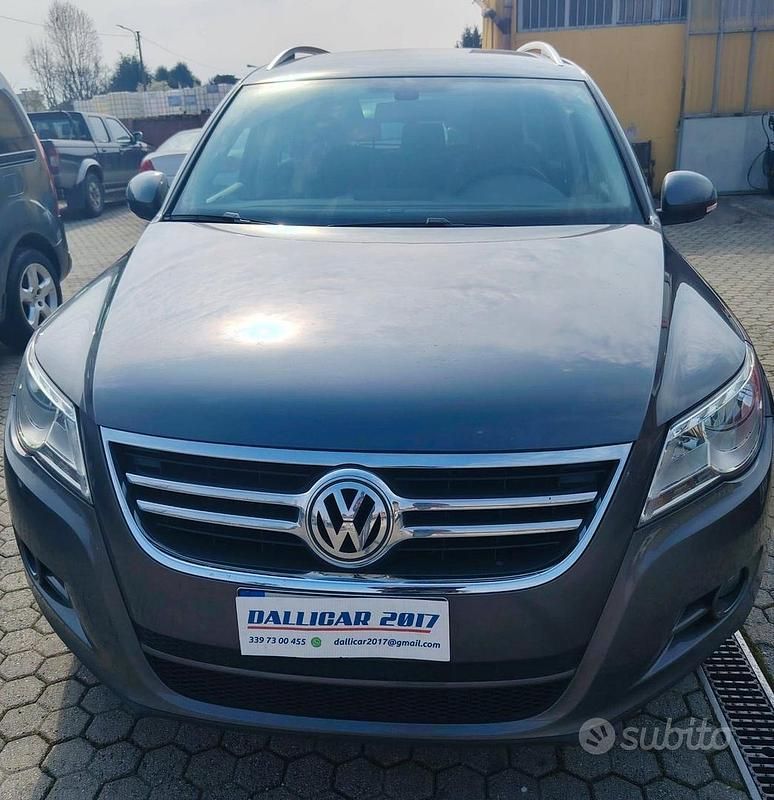 Usata VW Tiguan Sportline 140 CV (102 kW) 2011 Grigio SUV