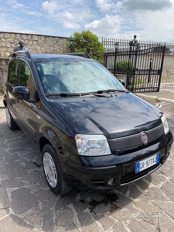 Nero Usata 2012 Fiat Panda Dynamic Due volumi | 2500 € (Cara) - Immagine 1/4