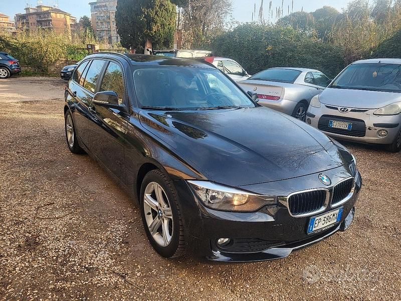Nero Usata 2012 BMW 318 Station wagon | 7000 € (Buon prezzo) - Immagine 1/4