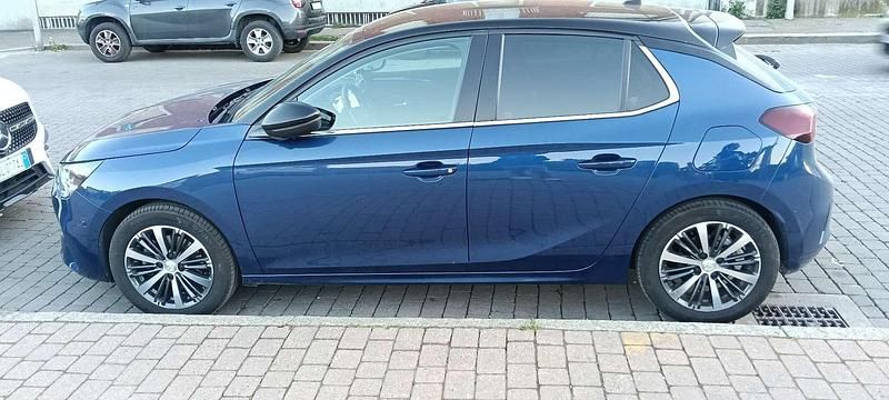 Usata Opel Corsa Elegance 101 CV (74 kW) 2021 Utilitaria
