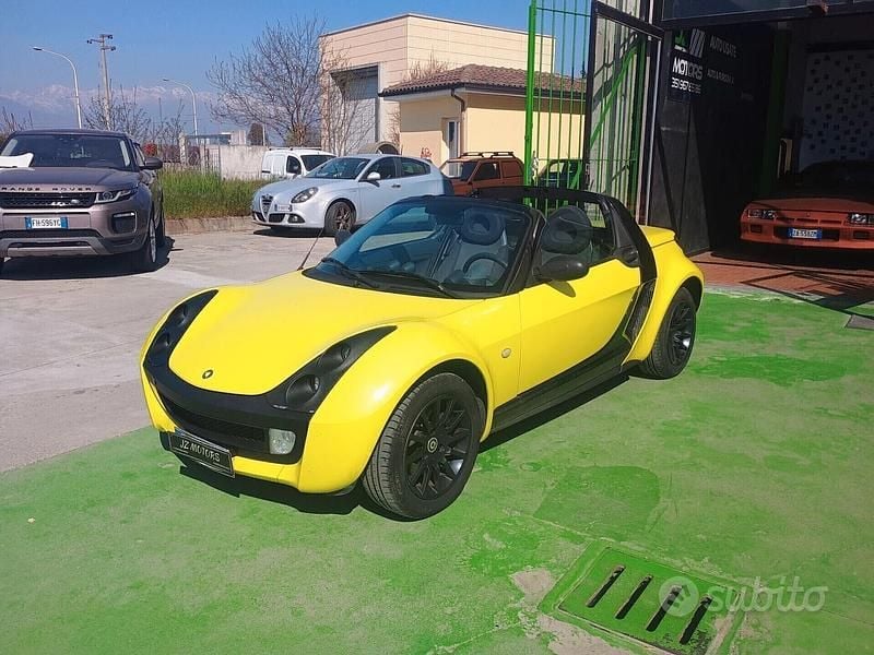 Giallo Usata 2003 Smart Roadster Cabrio | 5900 € (Buon prezzo) - Immagine 1/4