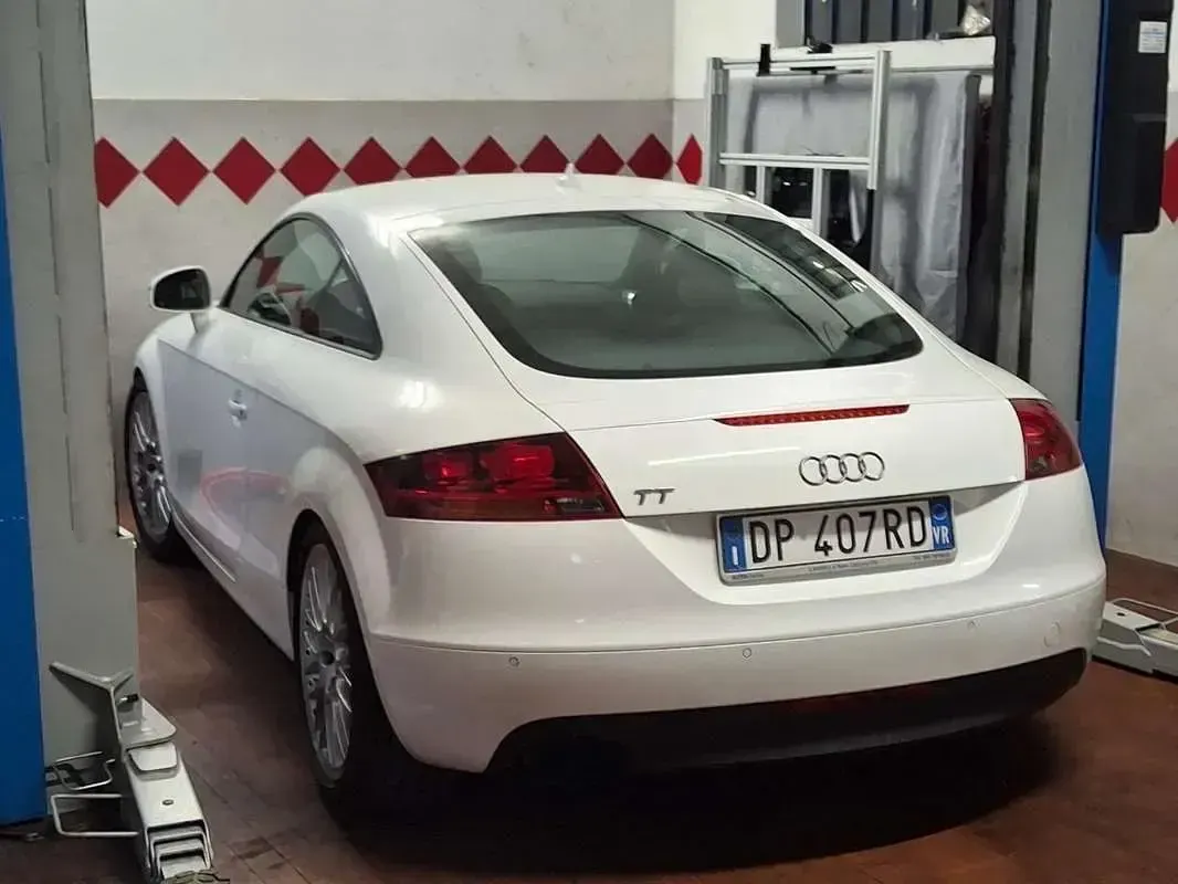 Usata Audi TT Ambiente 200 CV (147 kW) 2007 Bianco Coupé