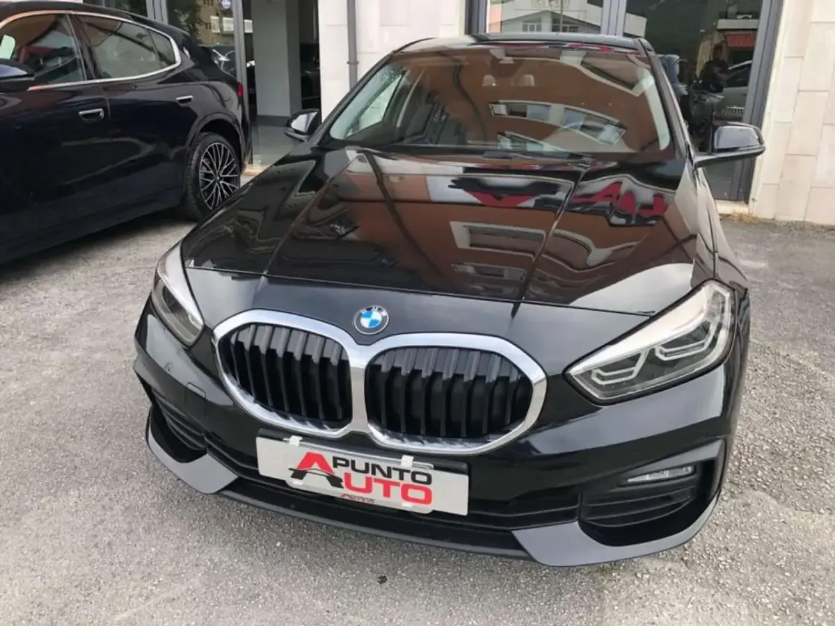 Usata BMW 118 Sport Line 136 CV (100 kW) 2023 Nero Berlina