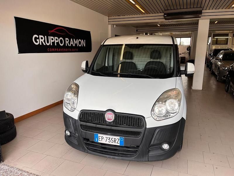 Usata Fiat Doblò 119 CV (87 kW) 2013 Bianco Monovolume
